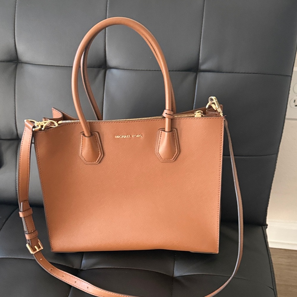 MICHAEL KORS Cognac Saffiano Leather Tote with Shoulder Strap